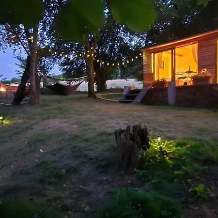 Tiny House - Schoulenka Pod Mirabelkami Hotel Chlumec  Exterior photo